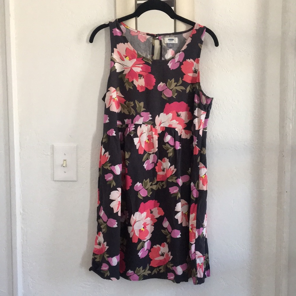 M Old Navy floral dress Blue pink short sleeve